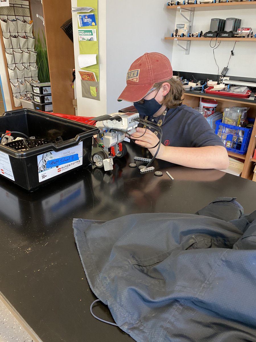 GA1759's tweet photo. Members of the Middle School intramural robotics team had a terrific time building and programming robots for Lego First competitions during the winter season. There will also be a spring season! No experience necessary! https://t.co/mIiKlUsgRg