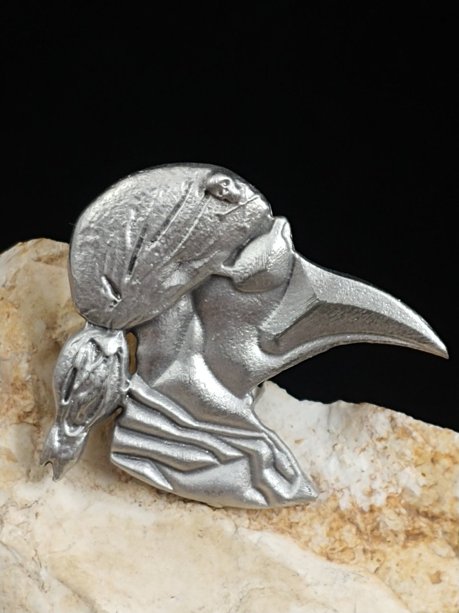 PewterSheldon's tweet photo. Our latest creation! #etsy shop: Pirate Plague Doctarrrgh https://t.co/mUEvgr5WBz #pewter #collectorpins #pewterpins #pirate #plaguedoctor #plaguedr #sheldonpewter #artisanmade https://t.co/9zm5wige5P