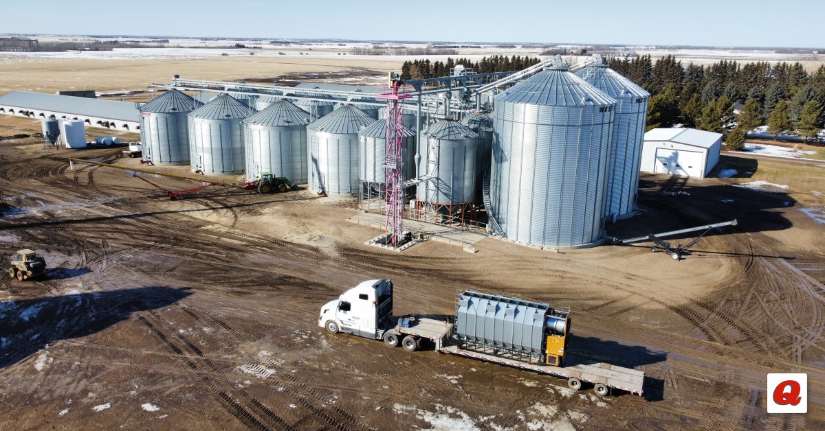 QLineTrucking's tweet photo. Unloading grain dryers in Alberta.
#Trucking #Transportation #Agriculture #Equipment #QLineTrucking #DeckTransport #FreightServices #MovingTheWorld #ThankATrucker
๐ธ Dave R. https://t.co/FaZ52csxFC