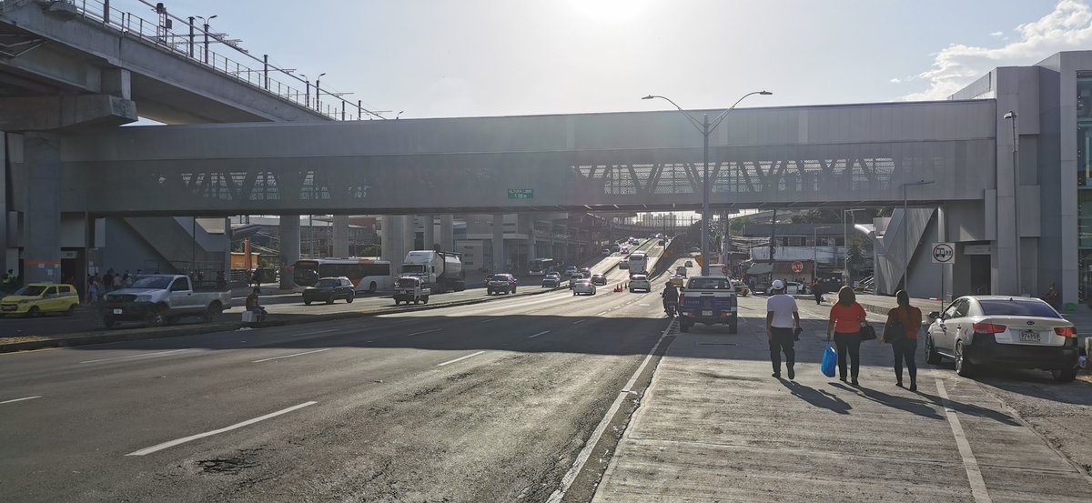23Emgrau's tweet photo. Ave Domingo Diaz hacia San Miguelito la primera , la segunda, de los Andes a San Miguelito , la tercera  transistmica 12 de octubre . Ojalá noten que no hay tranque como antes y reorganiza en las rutas @ATTTPanama https://t.co/m1skaS1vHD