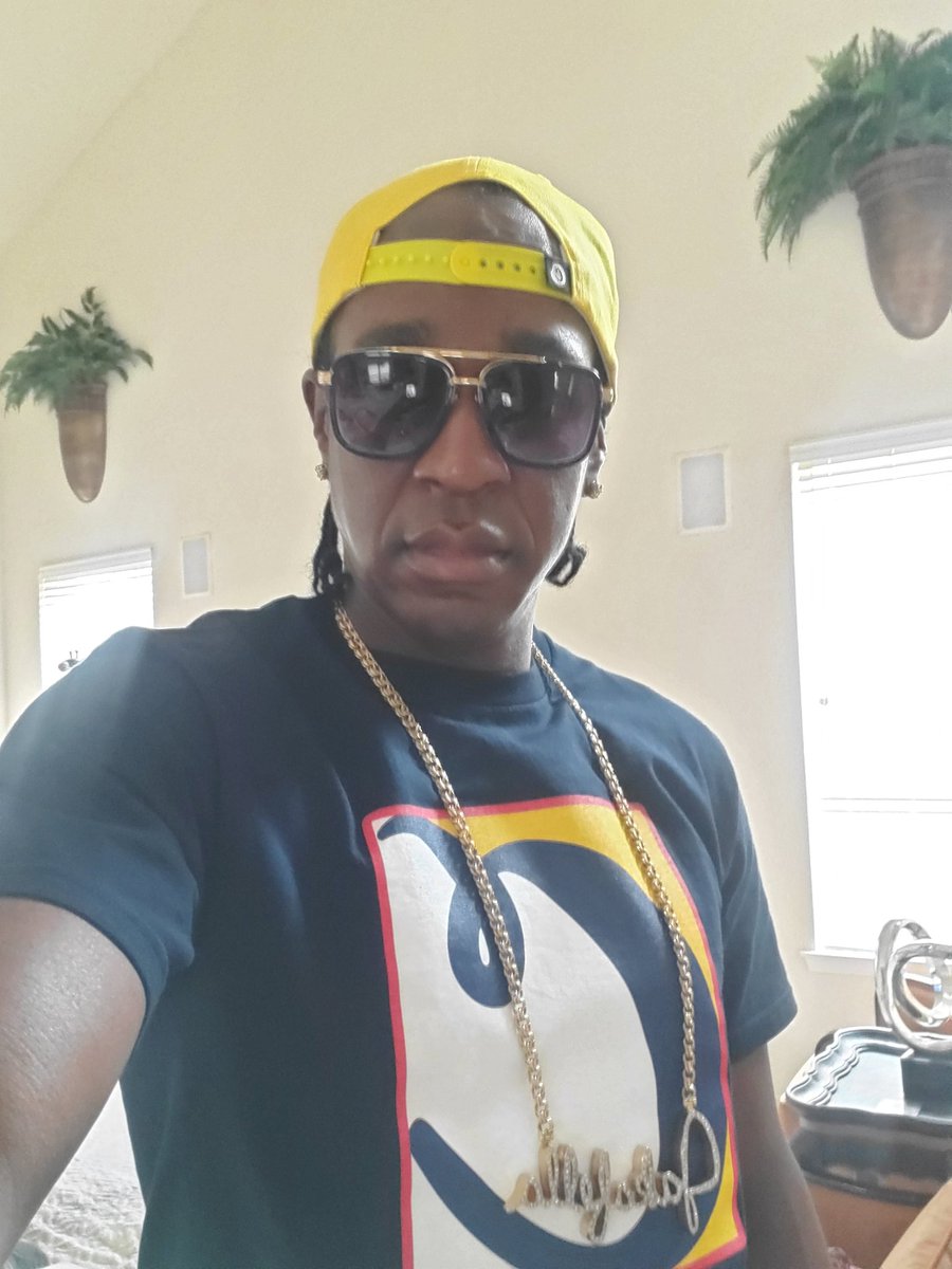 JAKAFELLAMOVIN's tweet image. If it's slow speed it up...... what u waitin on!!! New album droppin tomorrow #badreputation #jakafella #summoofit