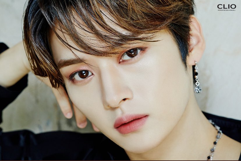 qlowberry's tweet photo. @notvampirekoo its okay we all make mistakes sometimes. just maybe get your eyes checked https://t.co/3pj7iWRXhi