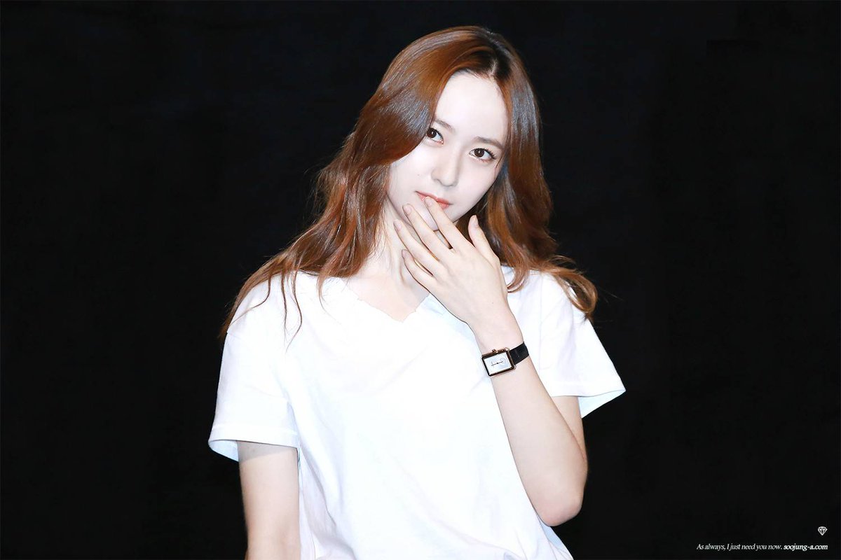 hourlykrystal's tweet photo. https://t.co/nqkLqpLIlO