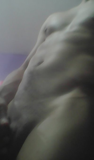 Trabajando qui&eacute;n para charlar chicas https://t.co/4vsohOgT21<a href="/tag/felizviernes"class="tags"><span>#felizviernes</span></a>