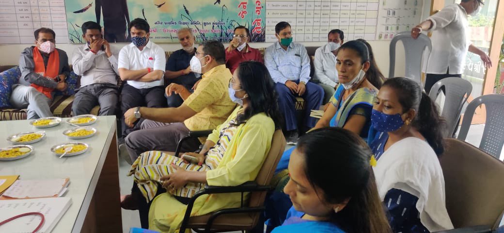 DarshanaJaniBJP's tweet photo. Attended the foundation programme at Ushanas praathmik shala 318 ,a very organised government school at palanpore Surat. The head mr.vijay ji is really working hard
Thanks for the honour Vijay Zanzarukia ji.wishing lot of success.
#darshana
#socialactivist #schoolforkids https://t.co/7mAAsjTZvj