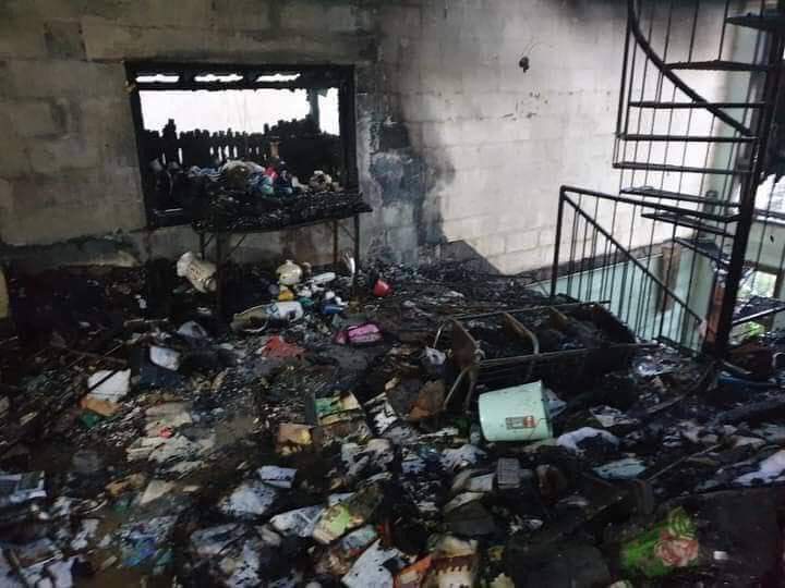 NwayOoKhin8's tweet photo. In #HlaingTharYar tsp, Yangon,
Houses were burned down by military terrorists(SAC) at 2:45am,today. 
2 houses and an art studio of U Win Myint were destroyed. 
RESTORE MOBILE DATA
#WhatsHappeningInMyanmar #Mar17Coup https://t.co/f2Pw5ipAOI