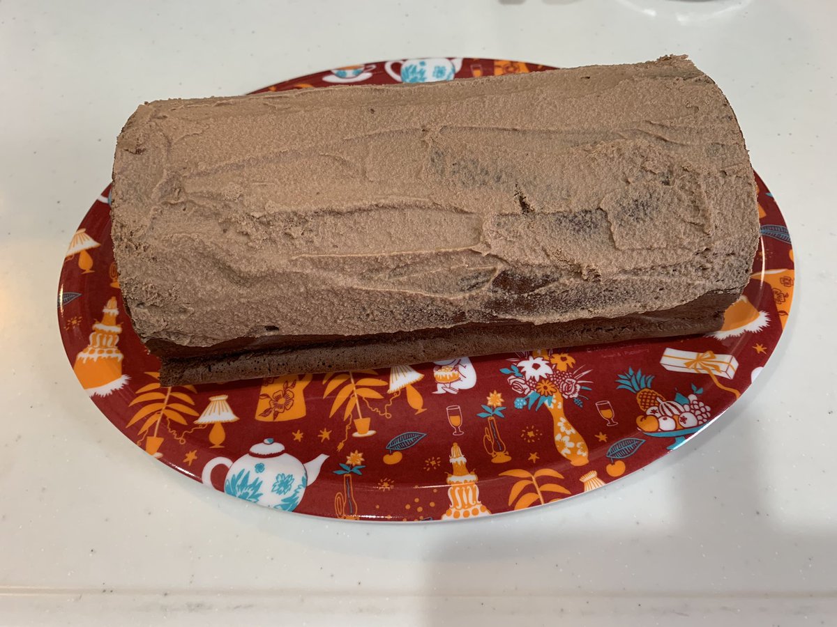 ホワイトデーに遅れてたバレンタイン作りました チョコロールケーキ ついでにチ 玖白 唯のイラスト ホワイトデーに遅れてたバレンタイン作りました チョコロールケーキ ついでにチ 玖白 唯のイラスト