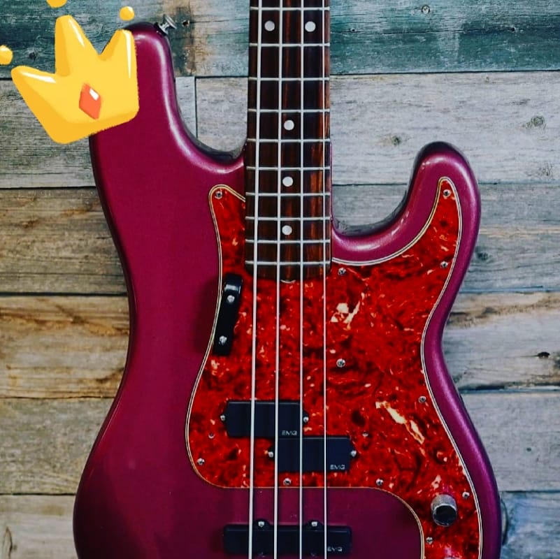 LaCasadelBajist's tweet photo. 1978......  With EMG "PJ" pickups....  Que tal ????? 🔥

#Bajistascom #fenderbass #emgpickups #bass #bassplayer #baxio #bajoelectrico https://t.co/khHcp0cm3v
