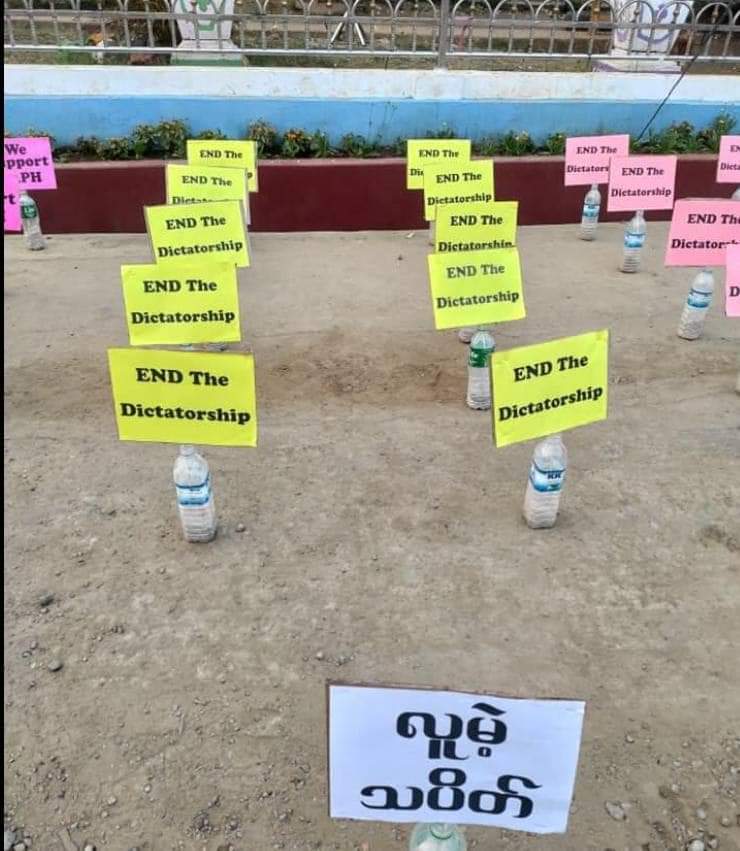 tokkipanny's tweet photo. No-human strike in  NaungCho, northern Shan State this morning.

RESTORE MOBILE DATA
#WhatsHappeninglnMyanmar
#Mar17Coup https://t.co/PFO1lsk0PQ