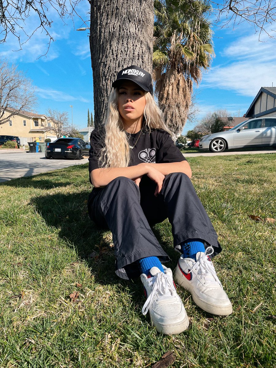 DevianaEmma's tweet photo. New video  https://t.co/7EaSoP6B7f 🕶🤞🏻 https://t.co/taOpr0Pgjz