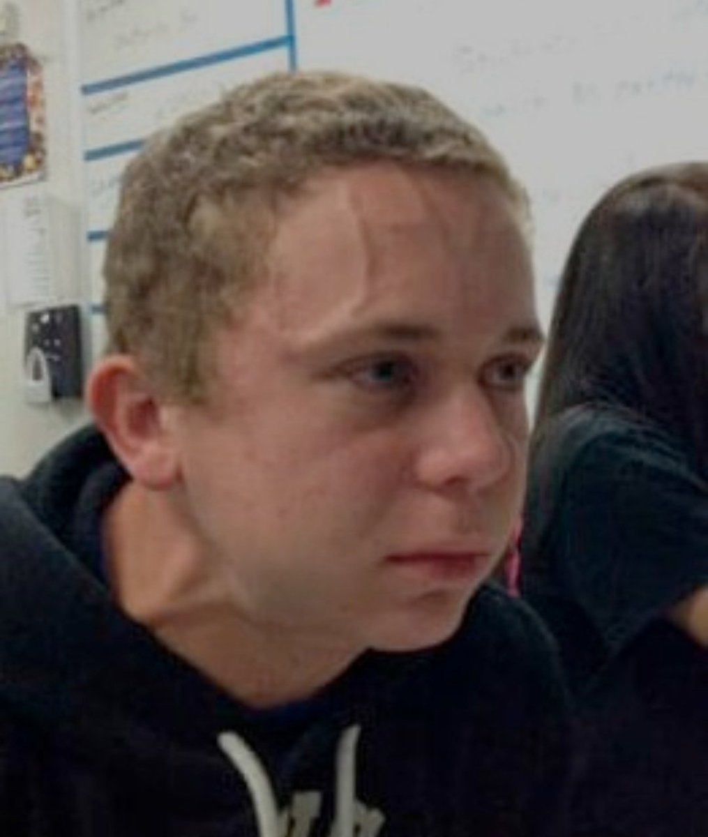 AAAlejo05's tweet photo. @Dafnejmb feministas cuando pasan más de 5 minutos sin llamar la atención 😂 https://t.co/alB1zi5vVu