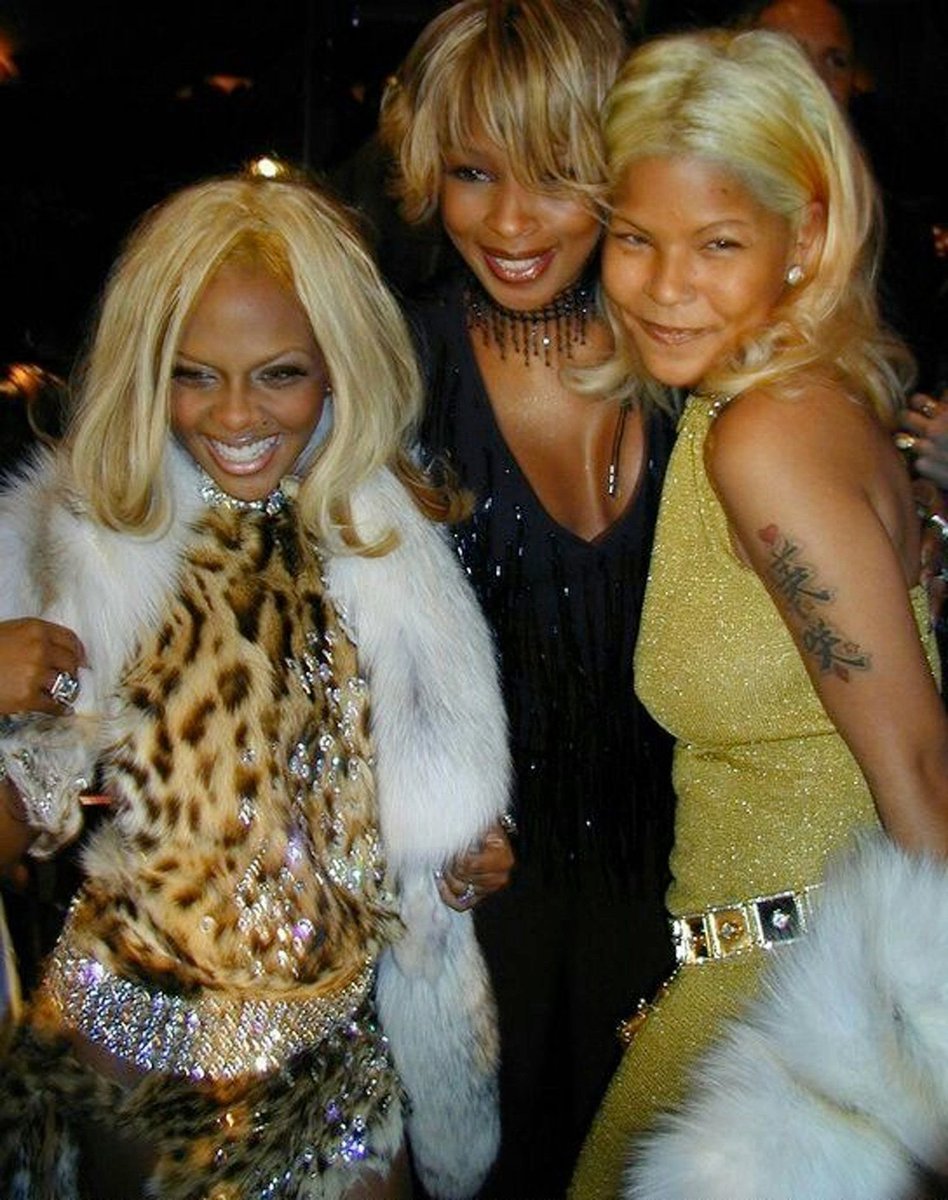 ChasingKia's tweet photo. whew! tomorrow at 8 pm EST on Clubhouse for a conversation with Misa Hylton and @_madistar! we are so excited to discuss iconic career highlights, the rap girls, Madison's fashion background at Howard University, streetwear and more. #PRAAOT💕 https://t.co/sDV42JeWBd