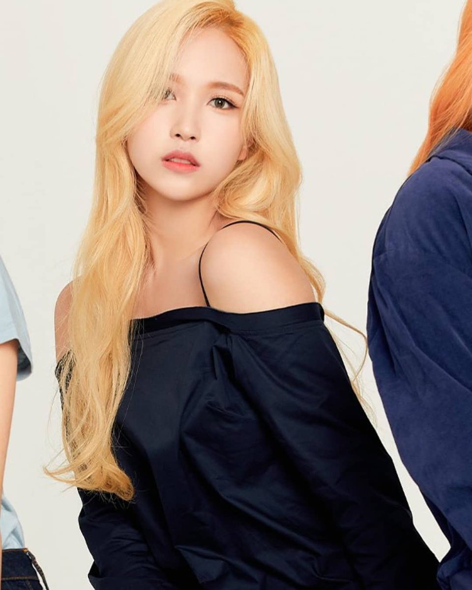 MinaParaguay's tweet photo. Beatiful Queen😍❣️
.
.
.
.
.
#mina #singer #dancer #visual #member #minacute #minapy
@JYPETWICE @Twice_PY https://t.co/OwRX7jffPq