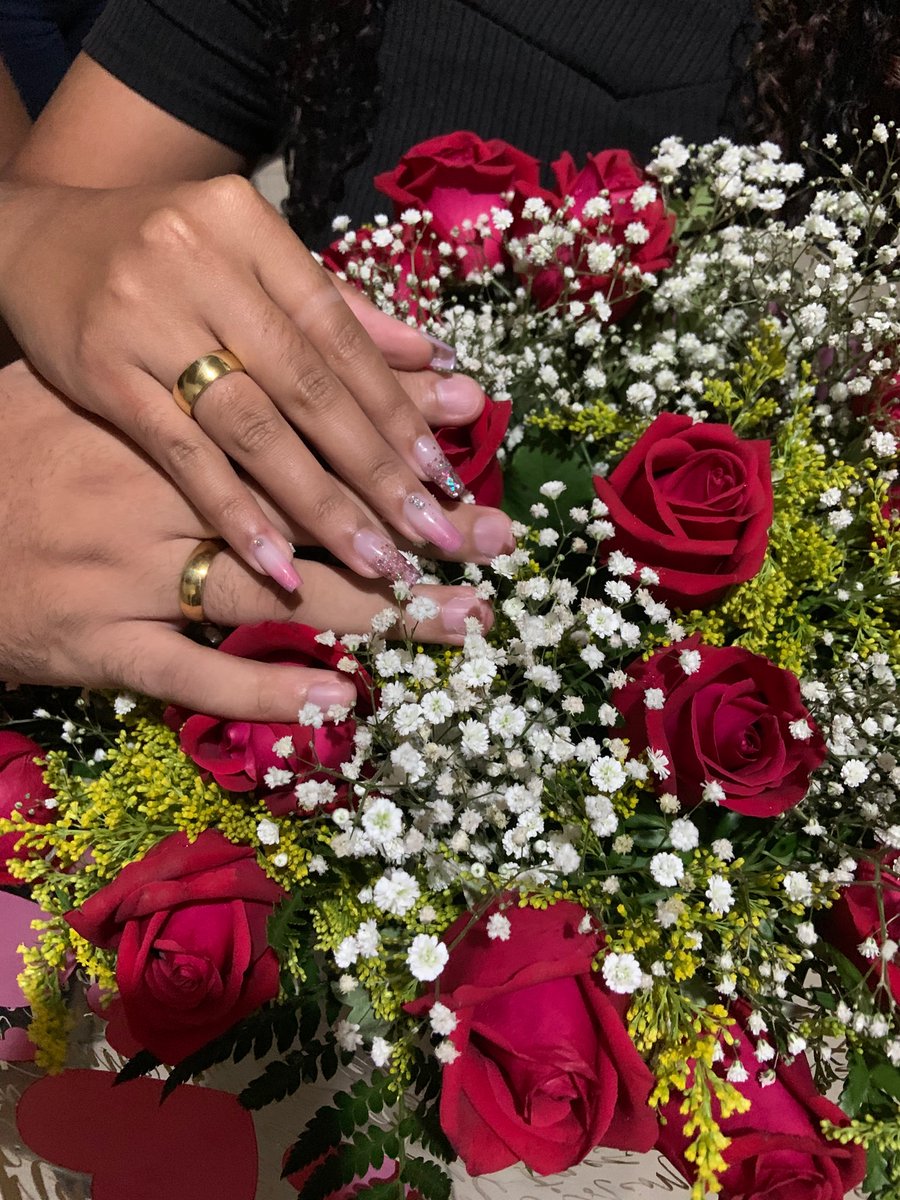 leoqueirozx's tweet photo. Sim mano eu estou noivo do amor da minha vida , realizei o nosso sonho de sermos noivo e viver mais um por outro !!! Te amo ❤️💍 https://t.co/MSwX9iEKNn