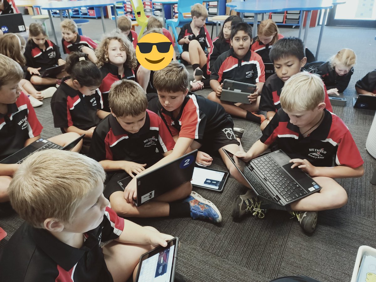 Year 3 and 4 giving canva a crack...#methvenprimaryschoolnz