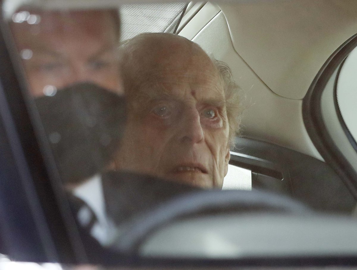 barstoolsports's tweet image. Built Different: 99-Year-Old Prince Philip Leaves The Hospital Looking Like A Straight Up Dead Guy barstoolsports.com/blog/3353902/b…