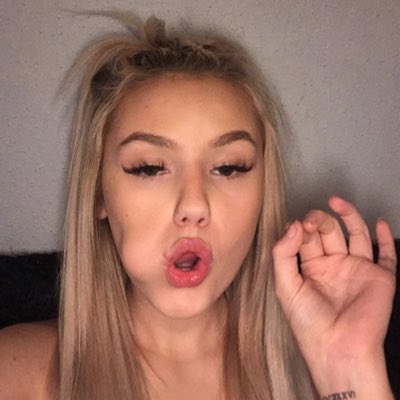 ChloesSlag's tweet photo. @griegdes 2nd fav https://t.co/4UgVMxXpVr