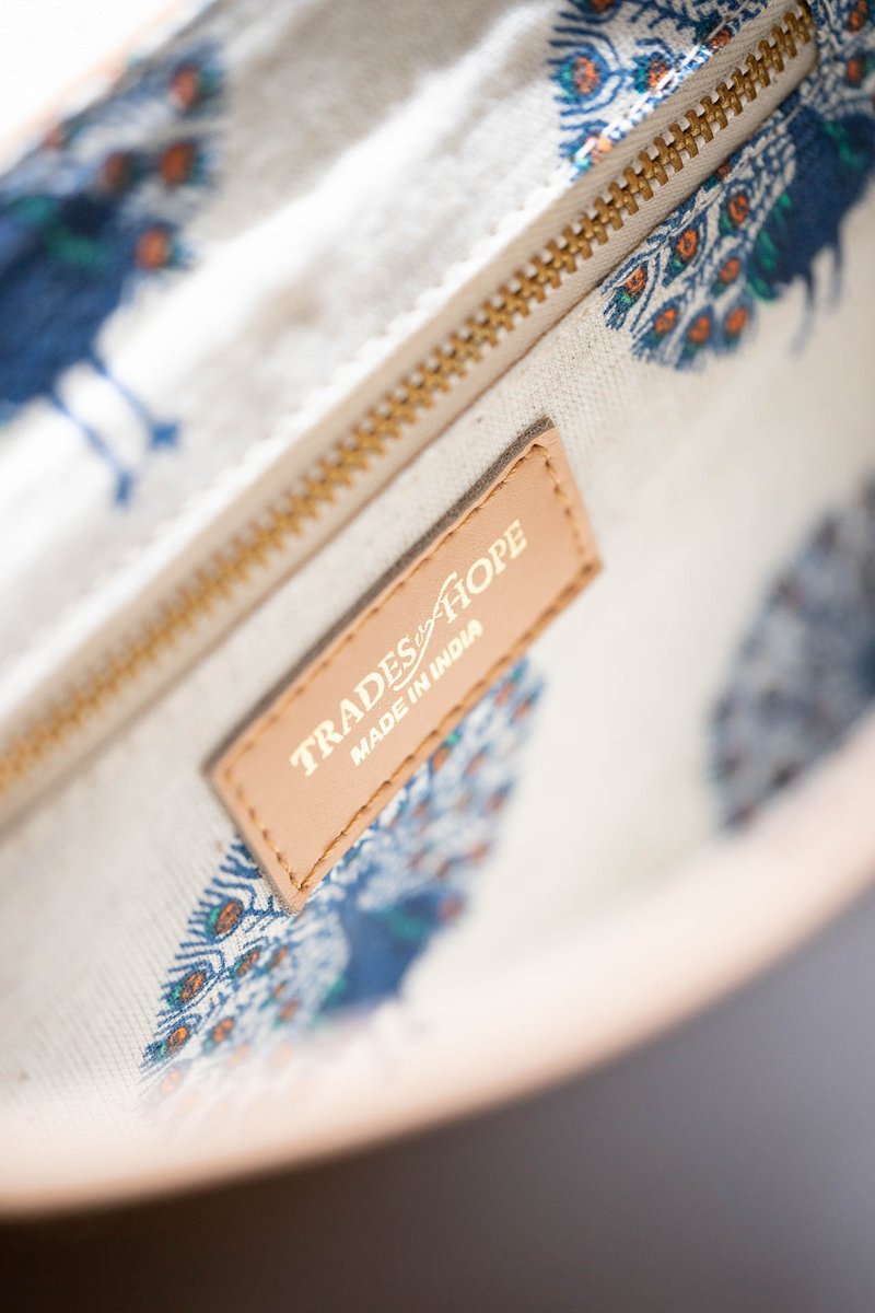 Tiny details we are here for...✨🦚
Want to see how well know our fair-trade pieces? Head to our IG story to test your knowledge!

#TradesofHope #AtlasofBeauty