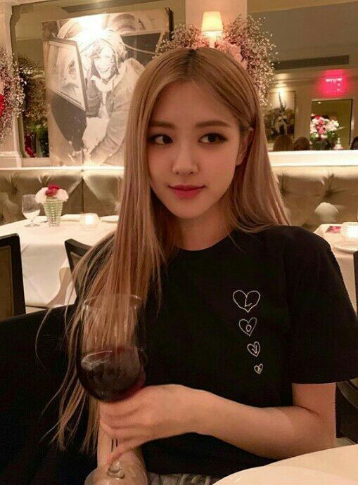 127PINKED's tweet photo. 🍷 🍷

 #쟈니 #엔시티127 #로제  #블랙핑크 https://t.co/lGhnAthy9D