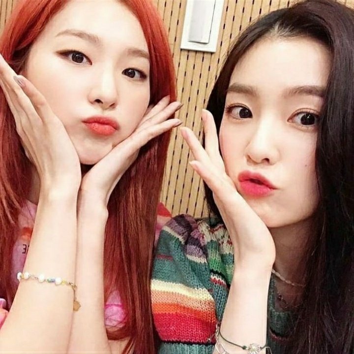 Myves9's tweet photo. Seulrene 😚😚
@RVsmtown #RedVelvet 
#SEULGI #IRENE https://t.co/VCCdBV5qRE
