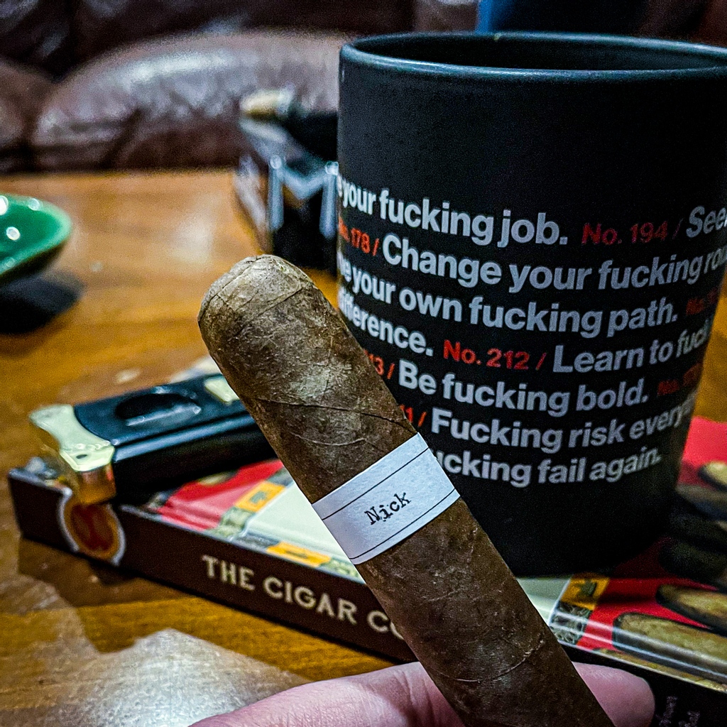 TheBlendNews's tweet photo. 👊 This is a cigar you need to buy if you can manage to find one! If you want to pick one up, shoot me a message and I can point you in the right direction!
⁠
📥  Subscribe at https://t.co/IUEB3FX7Id⁠
⁠
#cigars #botl #sotl #cigarlife #cigarporn #cigarsnob #cigaroftheday https://t.co/VhwRfKBKVV