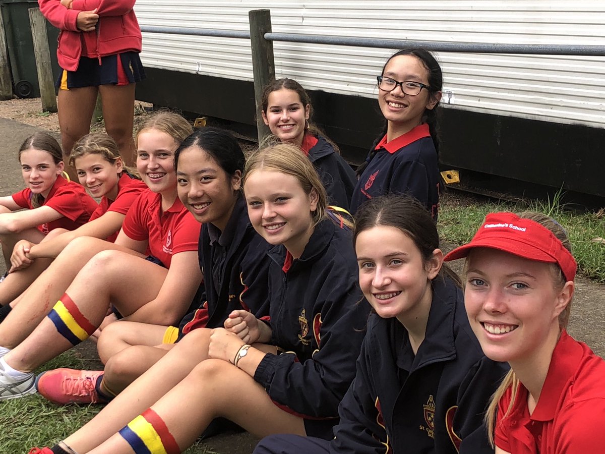 StCAcademic's tweet photo. All smiles at #Tildesley tennis. @StCatherinesSyd https://t.co/KVzuPVm40P