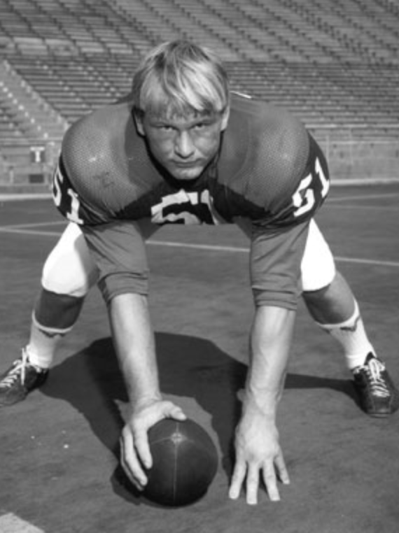 HistColFootball's tweet photo. Happy Birthday C Mike Webster, Wisconsin Badgers. 4-time #SuperBowl Champion. Pro Football #HallofFame @BadgerFootball #WisconsinLegends #Wisconsin #Badgers #Steelers #NFL #SteelersNation #CollegeFootball @SportsHistoryHQ #Football @FilmHistoric https://t.co/cdldrWQnR0