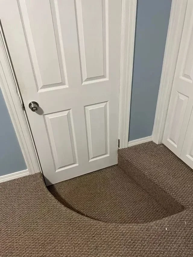 DanzaDragon's tweet photo. This is it.

This is the worst design "feature" I've ever seen in a home. https://t.co/k76veeYGEU