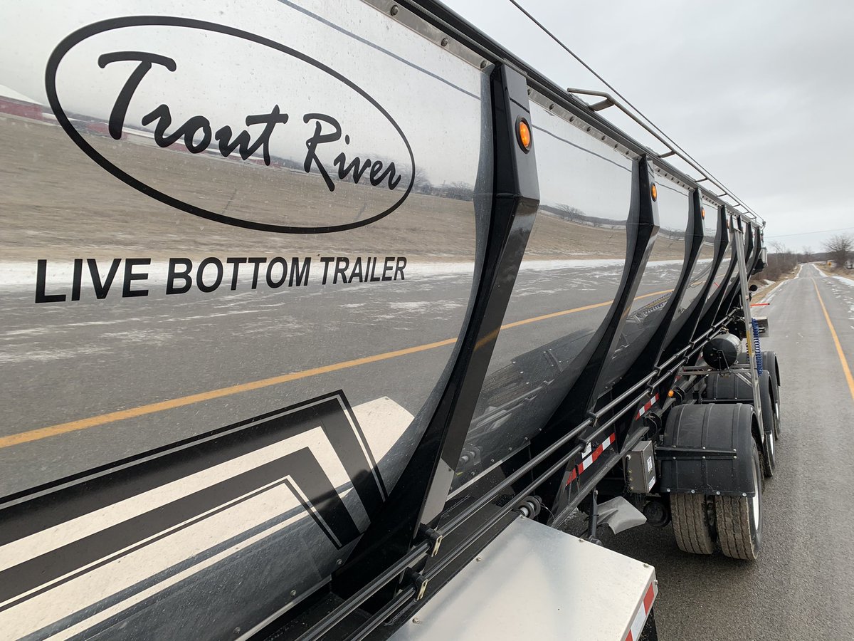 DJWassenaar's tweet photo. We are very excited to share that we added a #troutriver #livebottom trailer to our fleet 😍. This allows us to deliver aggregate and other materials safely and more efficiently. We look forward to incorporating this service on our upcoming projects. #seeyaontheroad 🚜💨 https://t.co/7OsmHA7sAm