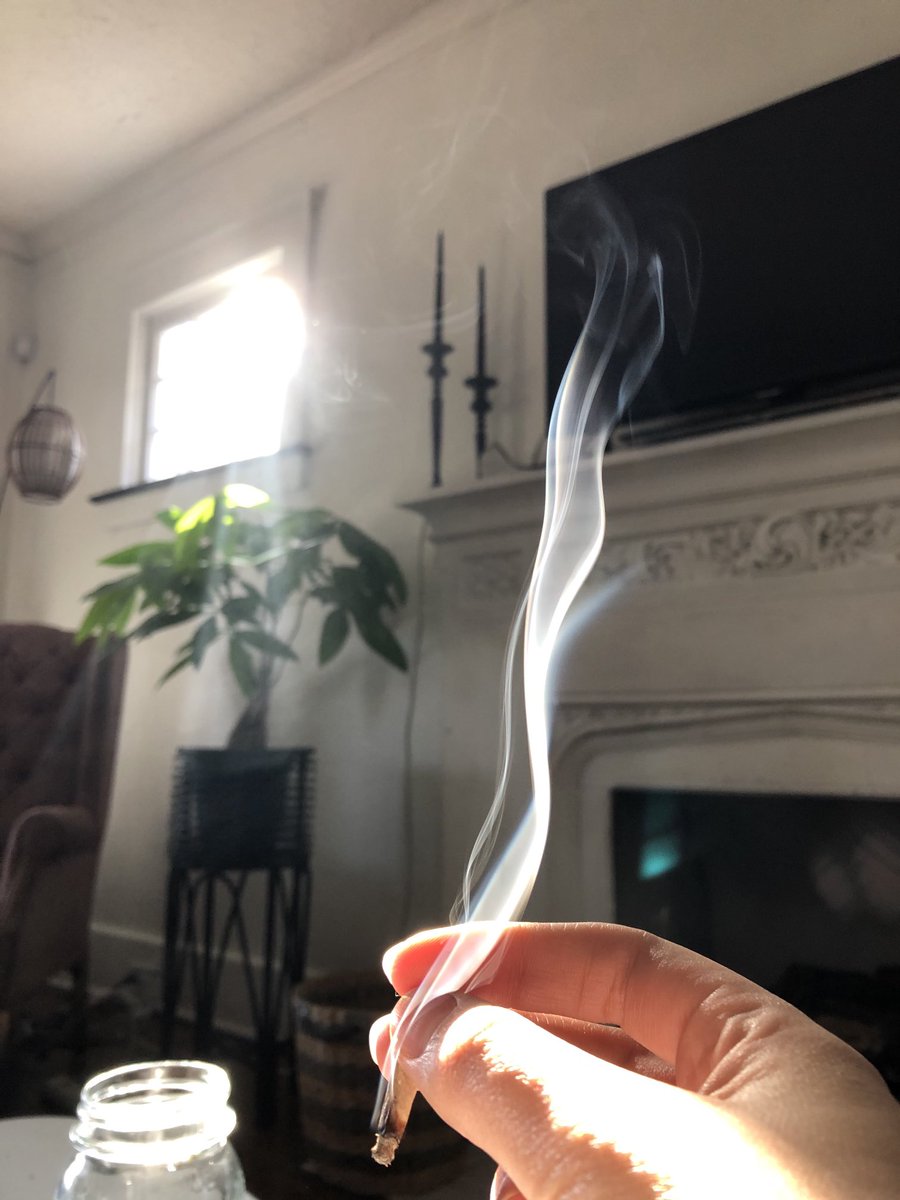 cloudsflyby_'s tweet photo. https://t.co/19HuHYMM7m