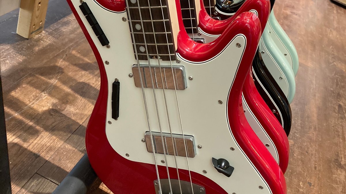 These beauties are waiting for the final inspection at <a href="/Nordstrandaudio/">Nordstrand Audio</a> shop before they are shipped. Dakota Red, Black, and Surf Green. #Nordstrandaudio #acinonyxshortscalebass #catbass #acinonyxbass
#shortscalebass (#📷@Persianprincess242)

l8r.it/HYTq