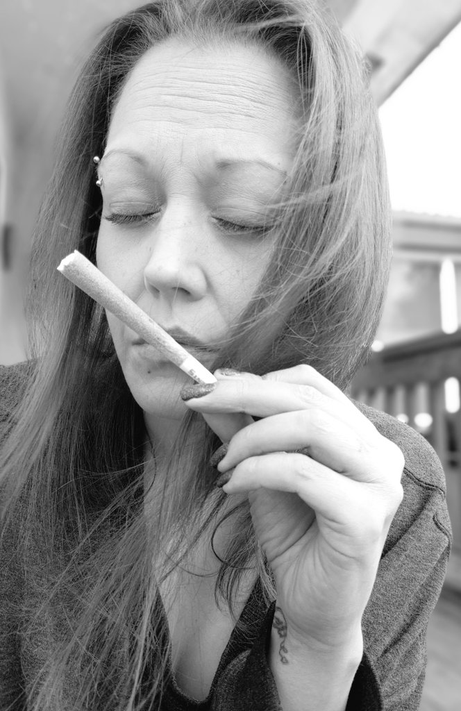 ✨420Queen✨ tweet media