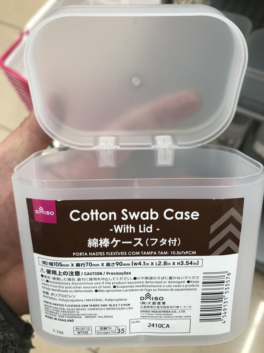 辰蔵 Tatsuzo A Twitter 100均でお絵描きに役立ちそうなものを探すのが好きです 1 ダイソー綿棒ケース 2つに仕切られているので筆洗バケツに 2 ダイソースポンジ 海綿代わりに 3 セリアネイルチップケース バラで買ったチューブ絵の具をここに出してます 4