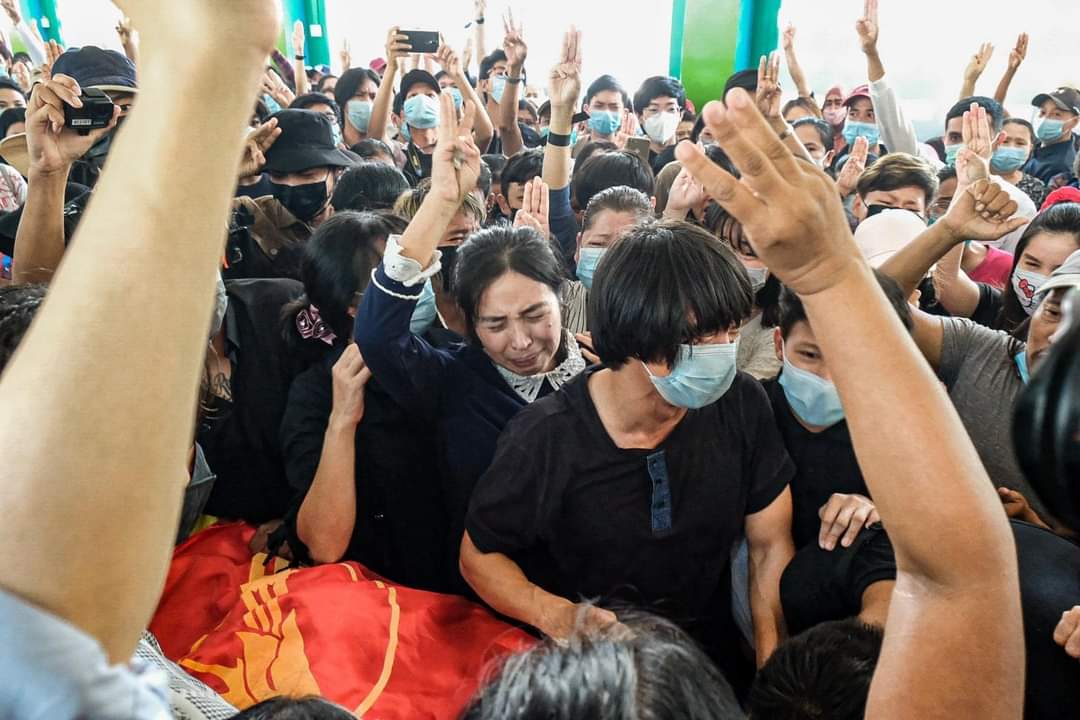 NangSuMonSwe1's tweet photo. RESTORE MOBILE DATA
#WhatsHappeningInMyanmar
#Mar17Coup https://t.co/CHOhuXWPtl