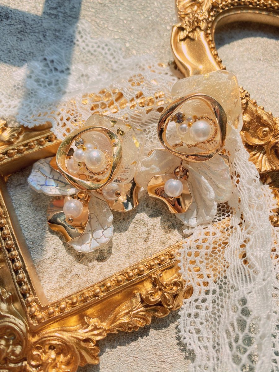 WBUNNY_OFFICIAL's tweet photo. ꧁Few days left!Shop my #sale: 10% off꧂
#etsystore #promotion
#earrings #vintage #vintageearrings https://t.co/6WBZcIdyAS
#stpatricksday #stpatricksdayathome #stpatrickssale #openpromotion #resinearrings #resinjewelry #jewellery #vintage #etsygifts #etsysale #etsycoupon https://t.co/Tkw69LP0T7