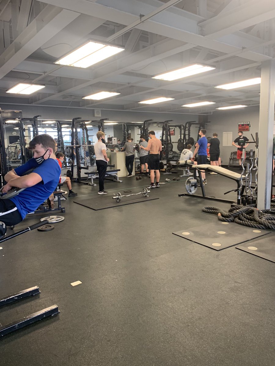 Meridian_FBall's tweet photo. Benefits of 1:30 dismissal and 3pm practices...weights everyday in season! https://t.co/WS2BKbeI8h