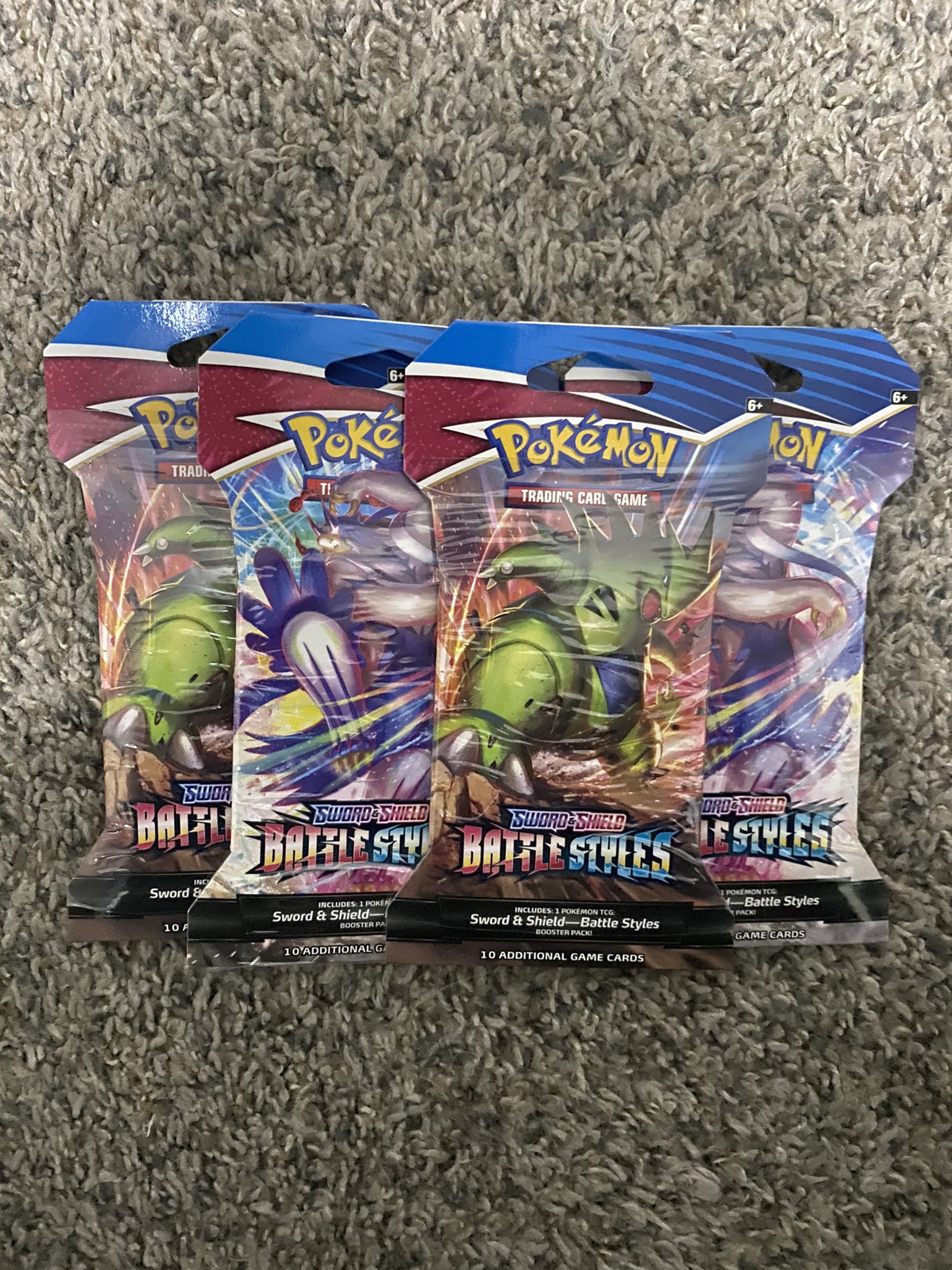Pokémon TCG: Sword & Shield-Battle Styles Sleeved Booster Pack (10