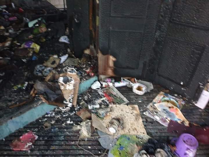 BG_ICEICE's tweet photo. As Terrorists set fired in HlaingTharYa last night, 2 houses and Art Studio of U Win Myint lost. 
RESTORE MOBILE DATA
#WhatsHappeningInMyanmar
#Mar17Coup https://t.co/kD2GsLBnAR