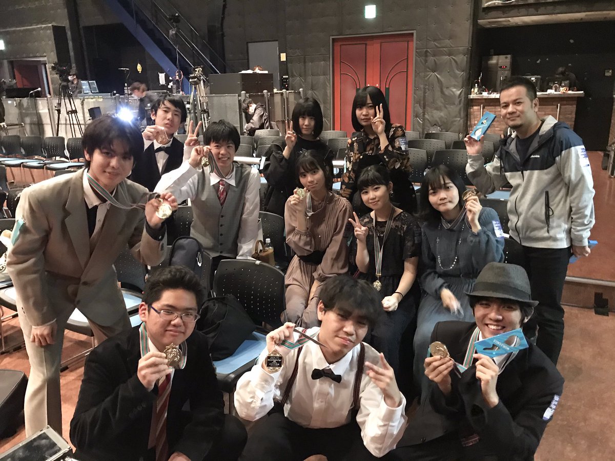 sneakerages1979's tweet photo. 【沖縄GP グランプリ校賞🏆】

3/13(土)に開催された第4回 #スニーカーエイジ 沖縄GP大会。
見事グランプリ校賞に輝いた #首里高校 #軽音楽部 の皆さん！

得点はなんと 96点！(100点満点中)
会場にいた皆さんの心が1つになった
とても素敵なLoversでした☺️
本当におめでとう！✨ https://t.co/63GzdNHcS3