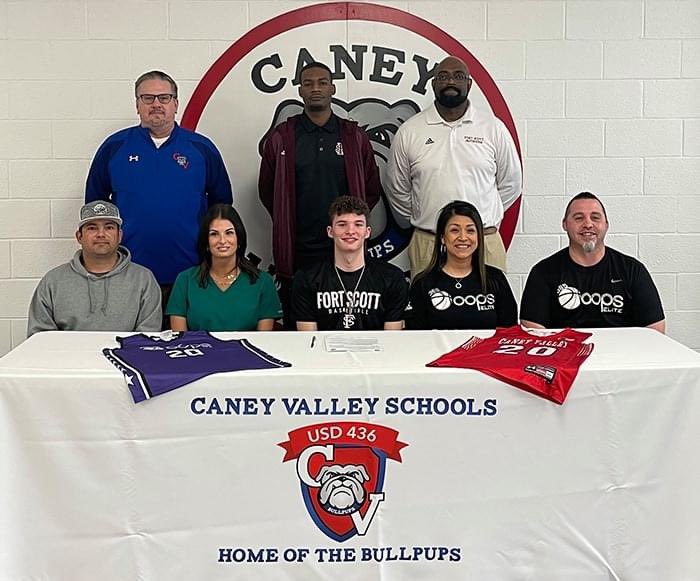 365hoopselite's tweet photo. Your 365 Hoops family is excited and very proud of you Jace! Blessed to see you grow over the last 7 years! @FSCCBasketball @coachmcook24 your getting a high motor competitor and a great young man! @JaceSco23031168 @SEK_Sports @EasternKSSports @PrepHoopsKS https://t.co/hwYG2tUmGw