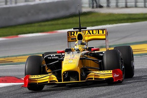 Formula1Verse's tweet photo. PUTA QUE PARIU!!!!!! Faltando apenas 2 voltas para terminar a corrida, @AlonsoF1verse tem toque com retardatario @AlexanderPremat e acaba tendo problemas na suspensão e abandona a prova liberando @scottdixonf1vv a vencer sua 1° corrida em 2009!!! o 6° a vencer em 6 corridas!!! https://t.co/yGL34bKZ1Q