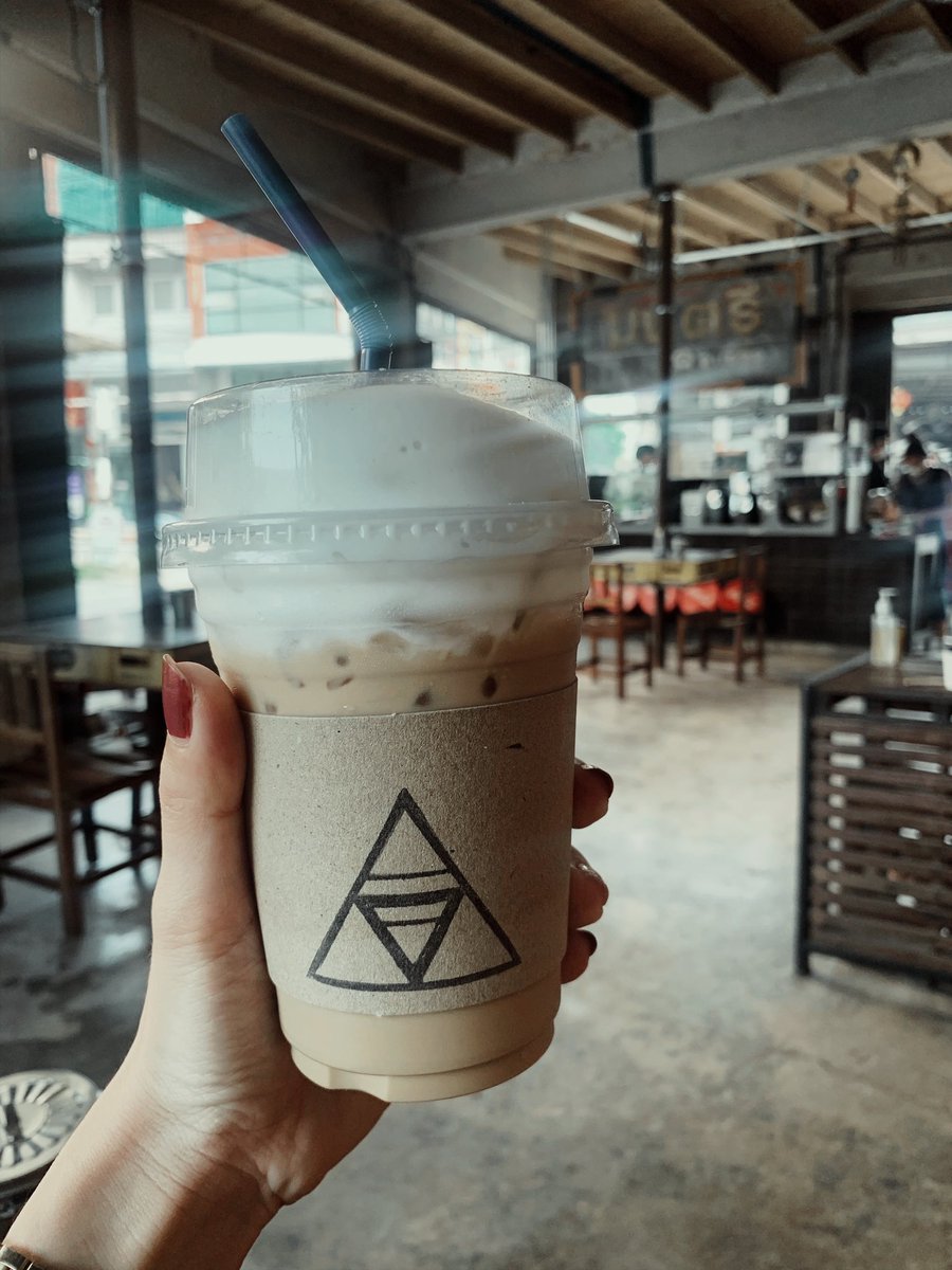 ja_journey's tweet photo. Montrio Reflow🥤
17.03.2021 📸

👉🏻เดินมาเจอร้านโดนบังเอิญ แต่ร้านคือน่ารัก มีความคลาสสิคในตัว พนักงานน่ารัก☺️

#montrio #montrioreflow #cafehopping #cafecnx #jacafestory #reviewchiangmai #รีวิวเชียงใหม่ #ค่าเฟ��่านั่ง #ร้านกาแฟน่านั่ง #ร้านกาแฟเชียงใหม่ #คาเฟ่เชียงใหม่ #เชียงใหม่ https://t.co/IRc8ck3yfn