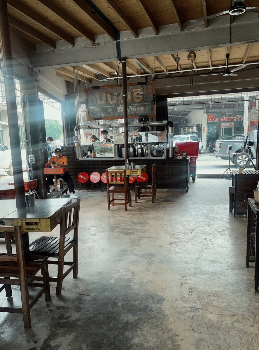 ja_journey's tweet photo. Montrio Reflow🥤
17.03.2021 📸

👉🏻เดินมาเจอร้านโดนบังเอิญ แต่ร้านคือน่ารัก มีความคลาสสิคในตัว พนักงานน่ารัก☺️

#montrio #montrioreflow #cafehopping #cafecnx #jacafestory #reviewchiangmai #รีวิวเชียงใหม่ #ค่าเฟ��่านั่ง #ร้านกาแฟน่านั่ง #ร้านกาแฟเชียงใหม่ #คาเฟ่เชียงใหม่ #เชียงใหม่ https://t.co/IRc8ck3yfn
