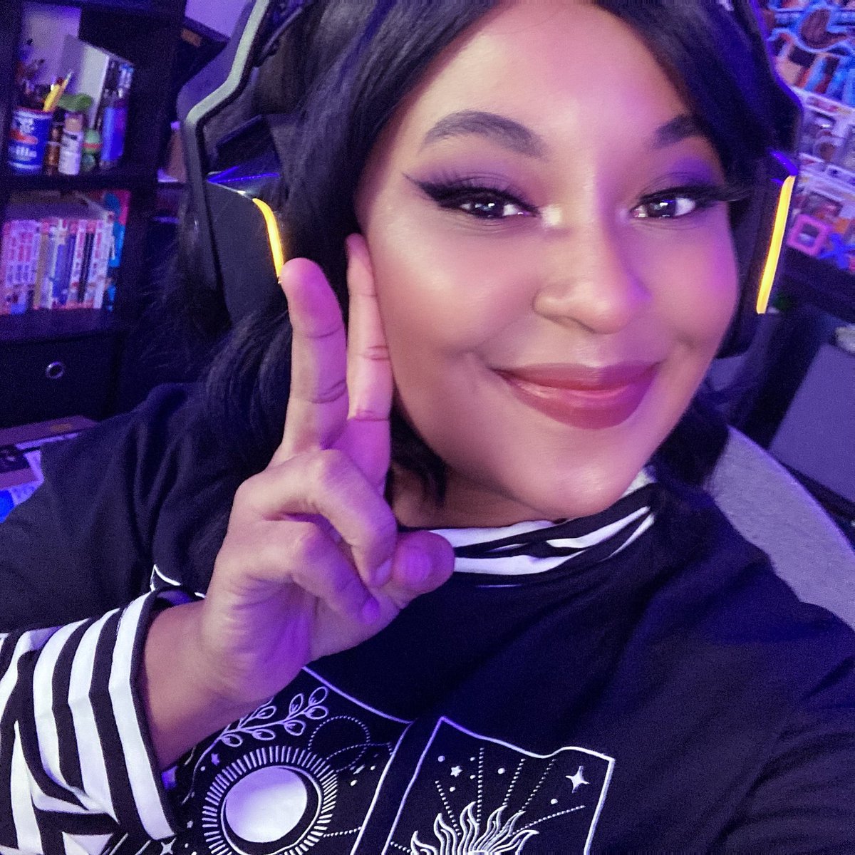 LIVE NOW! First stream back from vacation and as a FOG WHISPERER 🥰

twitch.tv/dieharddiva