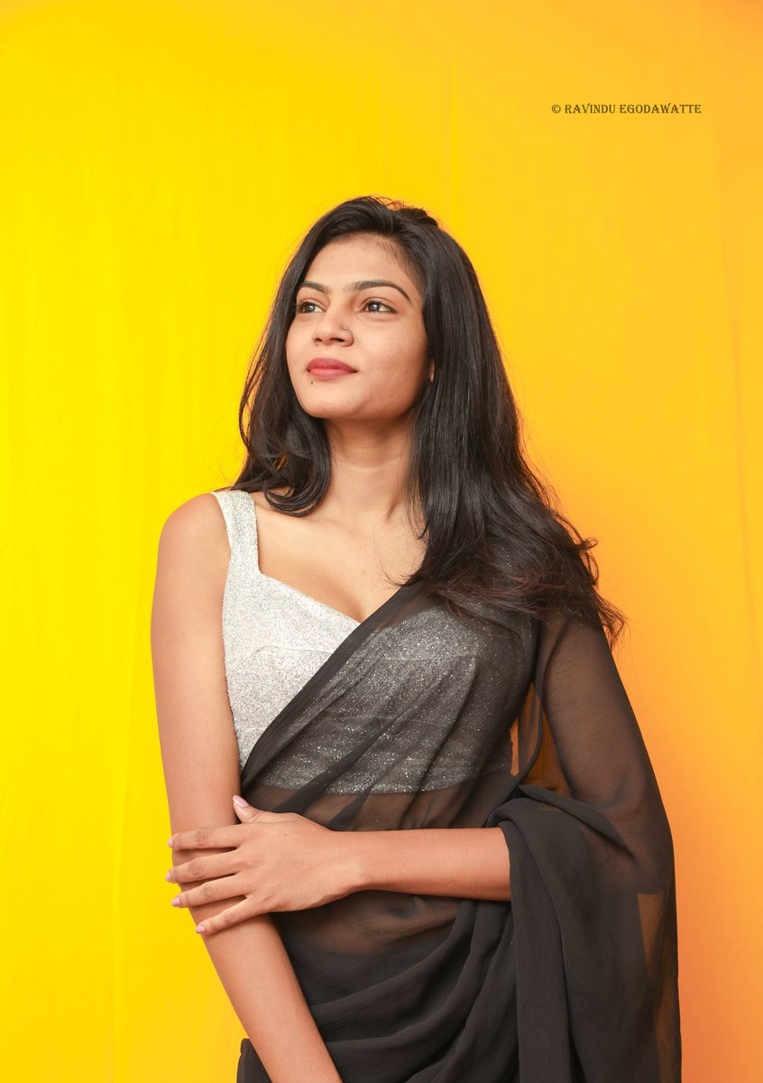 iamRavindurbe's tweet photo. BEAUTY THOUGHT SAREE ❤ 😍
#ravinduegodawatte #fashion #photography #saree #reviwe https://t.co/Aoo5lUchfd