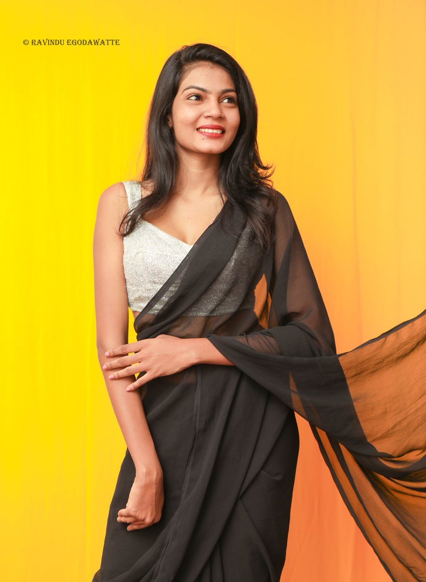 iamRavindurbe's tweet photo. BEAUTY THOUGHT SAREE ❤ 😍
#ravinduegodawatte #fashion #photography #saree #reviwe https://t.co/Aoo5lUchfd
