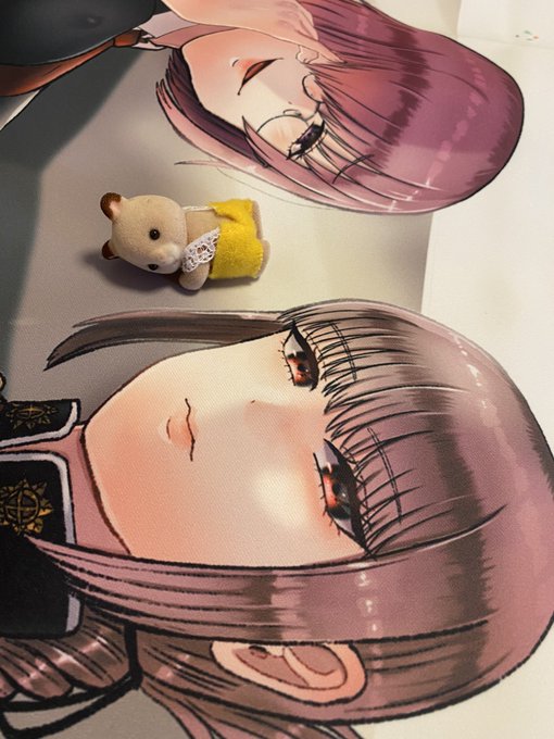 フレスさん(@fules_jp)にタペストリーの無料サンプル送っていただきました。
瞳の反射光やタイツの質感まで綺麗に印刷してくださってます。
需要があればこういったグッツなども作ってみたいです。 