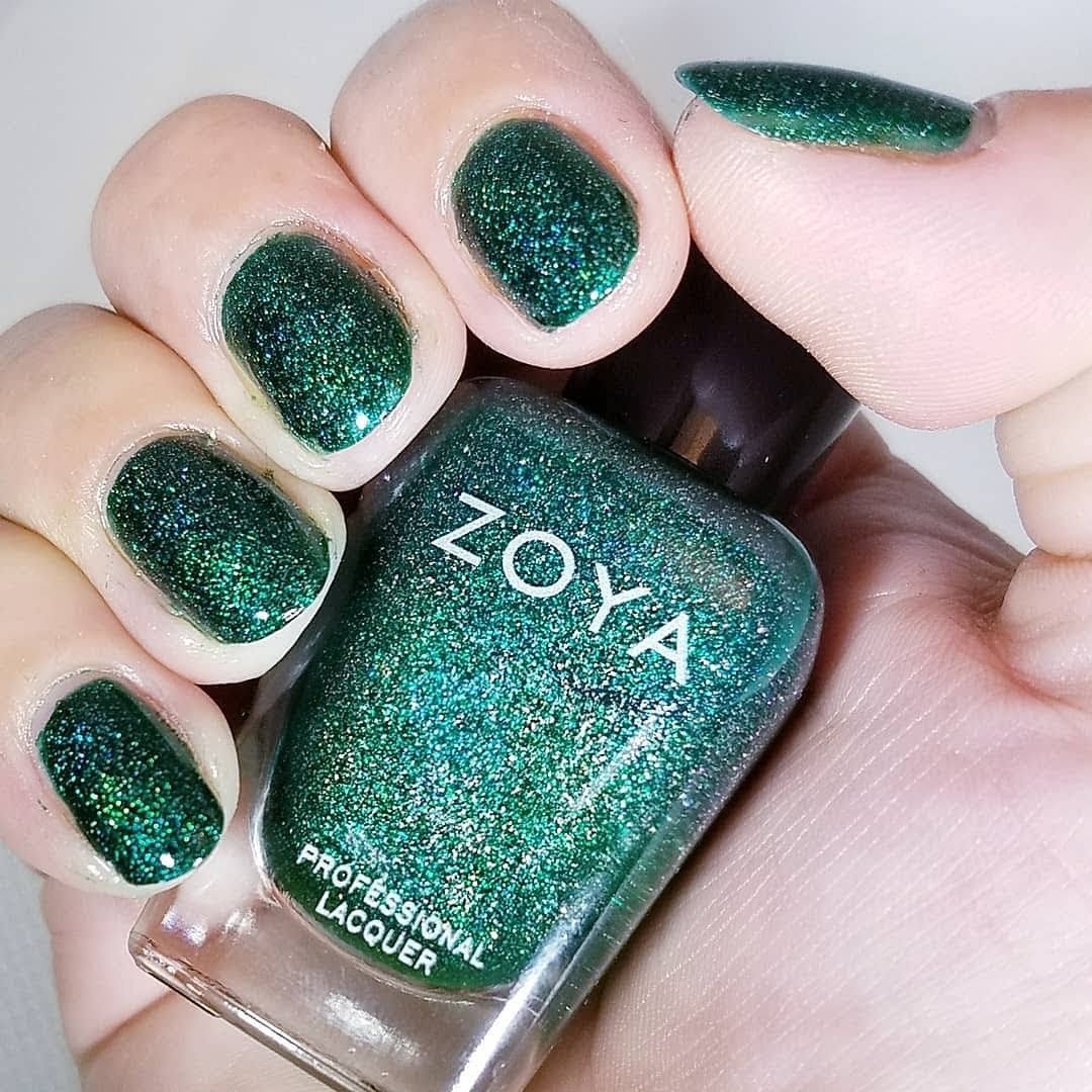Need a Green Nail Polish to make today lucky?
smartgirldumbshow.weebly.com/blog/green-nai…