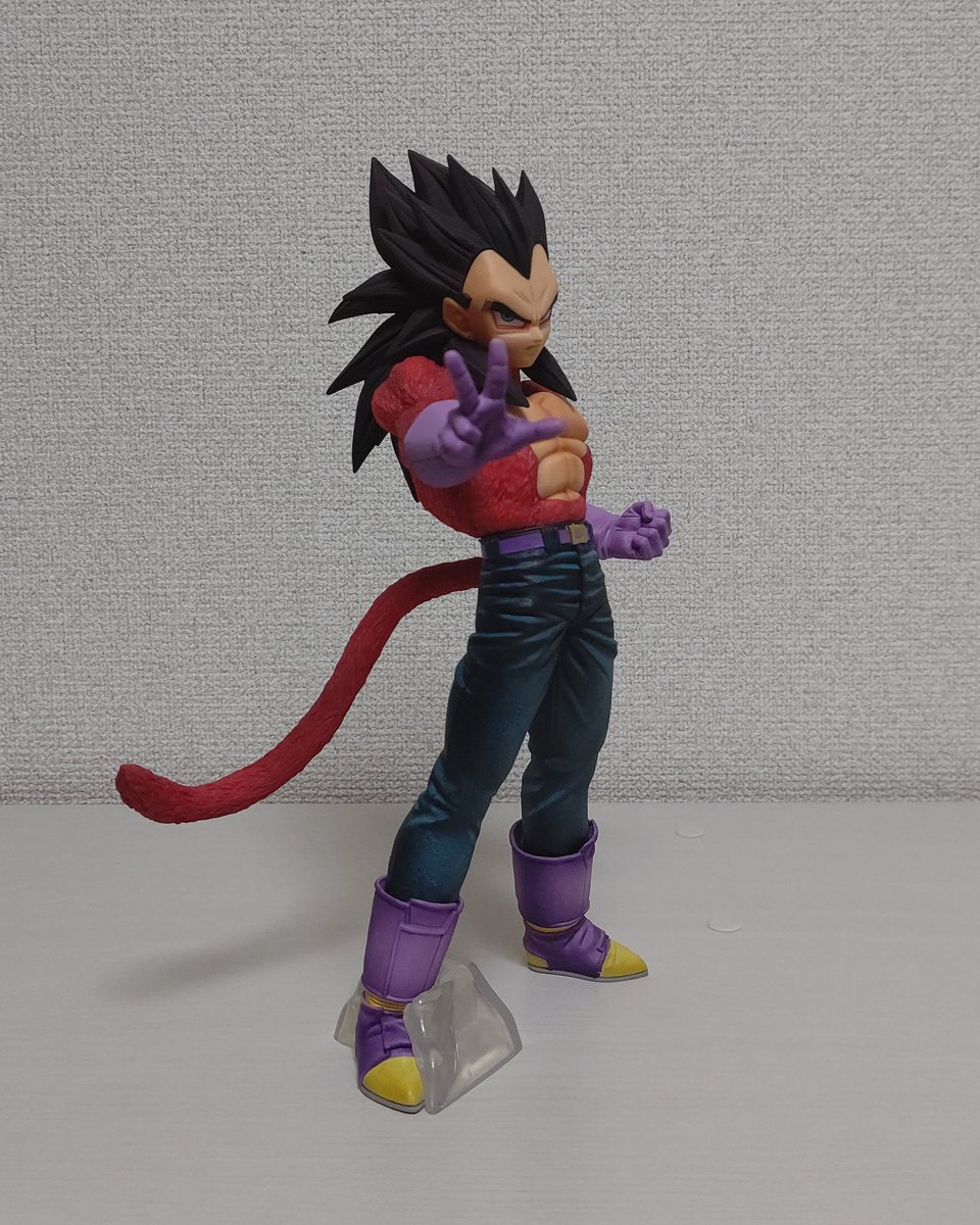 ドラゴンボール書士 各キャラ 形態 個人的暫定1位 決定版 フィギュア紹介 ベジータ 超サイヤ人4 一番くじ The Greatest Saiyan 若干の角度限定感はありますが 現状の超4ベジータでは１番の 出来だと思います ドラゴンボール 一番くじ ドラゴンボール