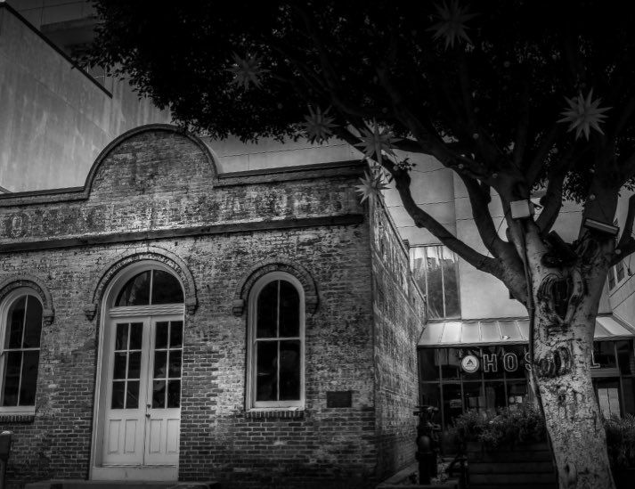 richardgreenla's tweet photo. Survivor Downtown Santa Monica...
.
.
.
.
.
#thephotosociety
#streetsanfrontieres
#eyephotomagazine
#spicollective
#lacphoto
#myspcL
#streetphotographymagazine
#streetphotographyinternational
#magnumphotos
#la_shooter
#richardgreenla #santmonica #historicarchitecture https://t.co/4J7xbdvlfM